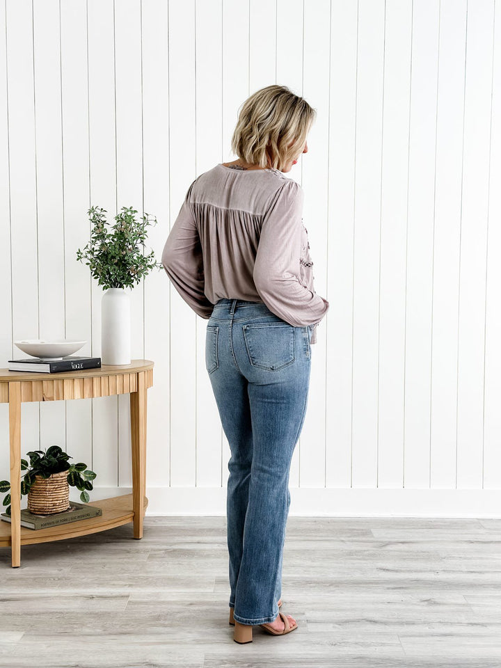 Curvelle™ – High-Stretch Tummy Control Bootcut Jeans + 50% OFF