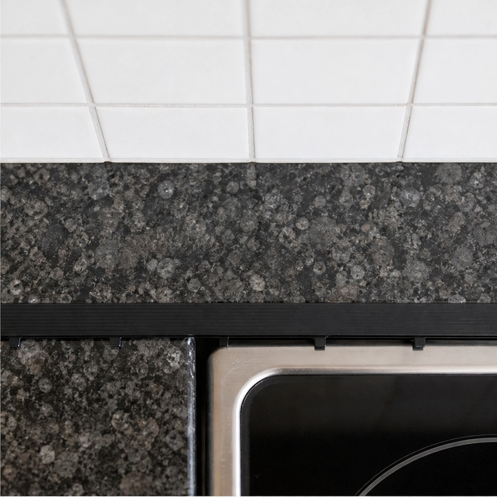 Snugline™ – Expandable Heat-Resistant Stove Gap Cover for a Crumb-Free Kitchen + 50% OFF